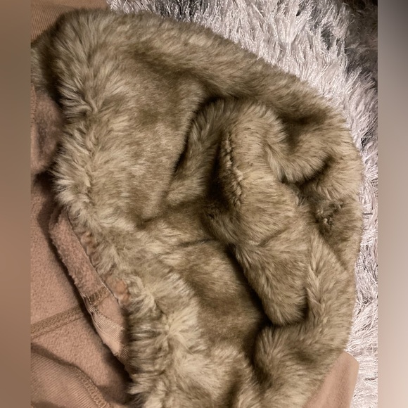 American Eagle 🦅 Outfitters hoodie !! - Picture 3 of 13